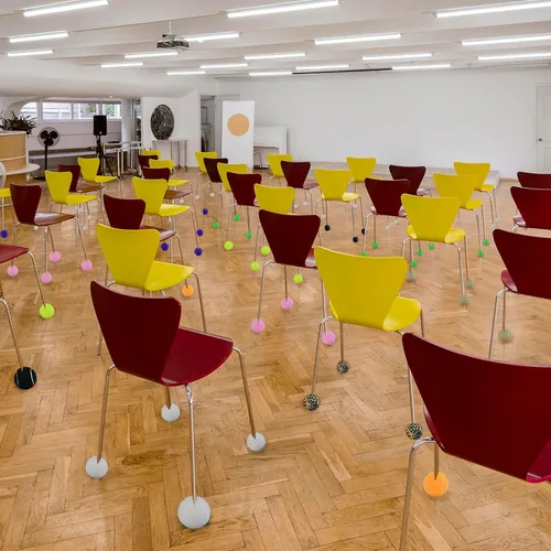 Vista 7 de LITIAN Paquete de 4 pelotas de tenis precortadas para caminantes, pelotas antideslizantes resistentes con almohadillas de fieltro para caminantes