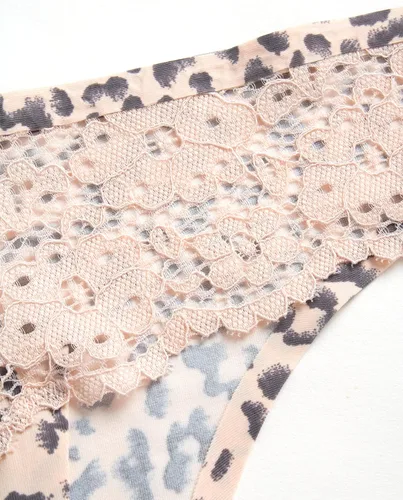 Vista 4 de Jessica Simpson Ropa interior para mujer, paquete de 3 calzones de microfibra con encaje (S-XL)