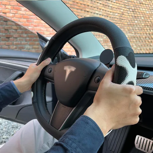 Vista 14 de PINCTROT Comfy Grip - Funda para volante para Tesla Model Y/3 2016-2025 2026 Standard/Highland/Juniper, forma de D de 14 pulgadas tamaño pequeño