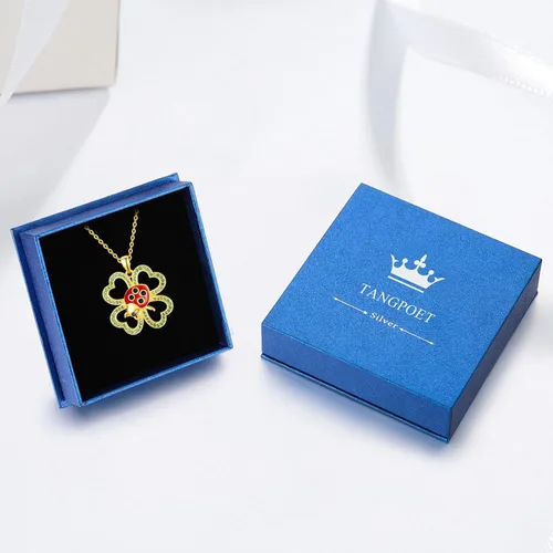 Vista 6 de TANGPOET Collar de plata de ley con trébol chapado en oro, joyería de mariquita milagrosa con colgante de cristal de esmeralda de cuatro hojas