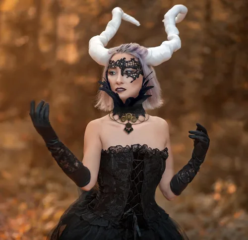 Vista 4 de HOMELEX Gargantilla gótica victoriana negra con cuello de plumas naturales para Halloween