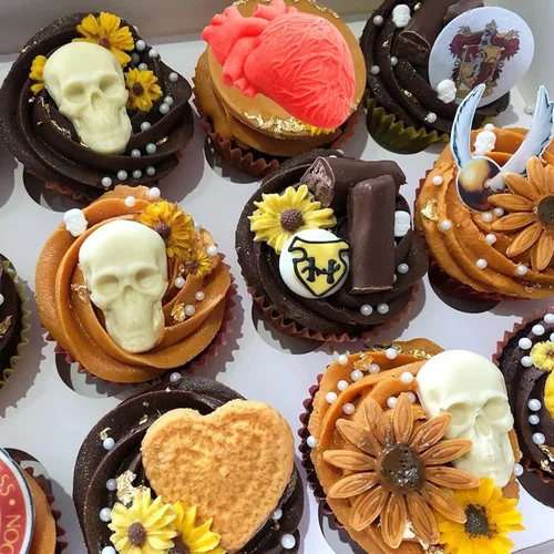 Vista 6 de Moldes de fondant de chocolate con corazón humano, 3 piezas, molde de silicona en forma de corazón humano 3D con cabeza de calavera para Halloween