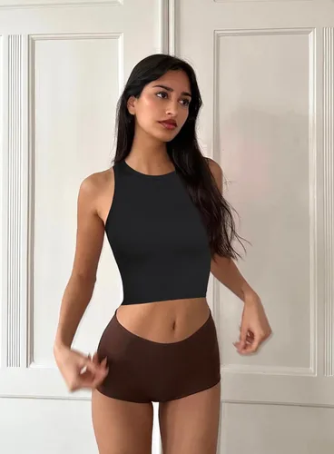 Vista 2 de OLCHEE Paquete de 3 camisetas cortas sin mangas para mujer, básicas, sin costuras, acanaladas, cuello alto, espalda cruzada, camiseta