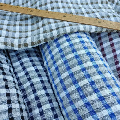 Vista 2 de Tela de lino de sirsaca a cuadros azules Material duradero, perfecto para coser, ropa y manualidades