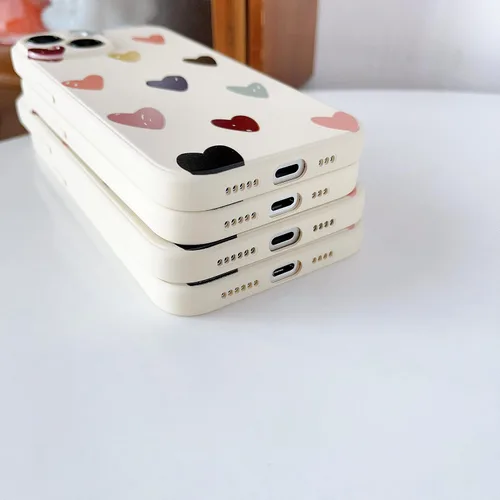 Vista 3 de Funda protectora para iPhone 12 para mujeres y niñas, diseño lindo de silicona suave, protección de cámara con forma de corazón, para iPhone 12