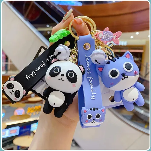 Vista 3 de HSYHERE - Llavero de PVC para niño y niña, regalo creativo de Año Nuevo, para muñeca, colgante de llave de coche, llavero de metal, Panda