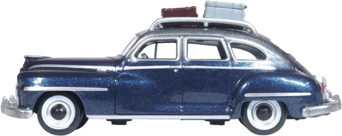 Vista 2 de 1946 DeSoto Suburban con portaequipajes y portaequipajes mariposa azul metálico con tapa gris cristal 1/87 (HO) escala 1/87 (HO) modelo de coche por