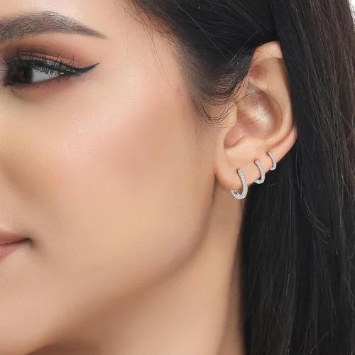 Vista 5 de Juego de 4 pares de aretes de aro pequeños de plata de ley 925 para mujer, con circonita cúbica, aretes de hélix para múltiples piercings