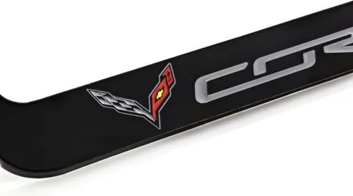 Vista 2 de Chevrolet Corvette C7 Logo & Wordmark, marco de placa negro de 2 agujeros