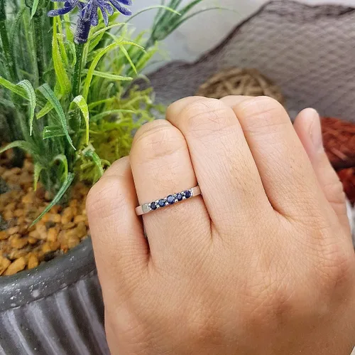 Vista 144 de Dazzlingrock Collection Anillo de boda redondo de 5 piedras preciosas o diamantes para mujer en oro macizo de 10 K/14 K/18 K