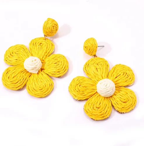 Vista 3 de Vogueknock Aretes de ratán para mujer, estilo bohemio, rafia, envueltos en paja, aretes colgantes de gota de flores, joyería de playa tropical