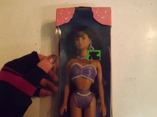 Vista 5 de Mattel Kira Amiga de Barbie Pearl Beach