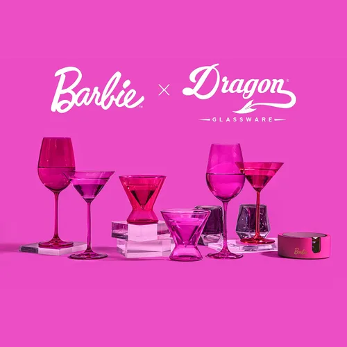 Vista 9 de Dragon Glassware x Barbie Vasos de Martini sin Tallo - Juego de 2 vasos de Martini de 7 onzas color rosa y magenta - Juego de cóctel con aislamiento