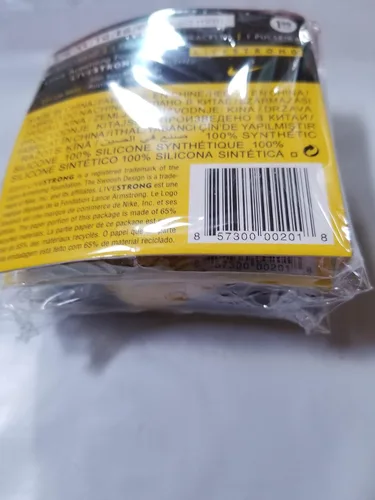 Vista 4 de LIVESTRONG Pulseras de silicona de tamaño adulto, paquete de 3 pulseras de goma de color amarillo vivo, L - Xl