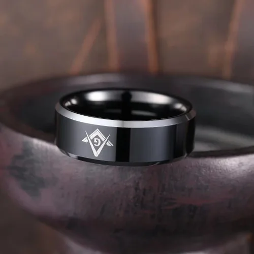 Vista 3 de King Will Classic - Anillo de carburo de tungsteno para hombre, de 0.315in, color negro, brújula masónica, cuadrado, carburo de tungsteno, Sin