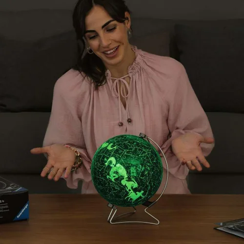 Vista 6 de Ravensburger Rompecabezas 11544 - Lóbulo de estrellas con edición que brilla en la oscuridad: rompecabezas 3D de 180 piezas para niños 11544