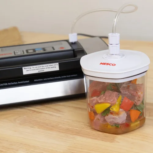Vista 3 de NESCO Juego de recipientes al vacío de 3 piezas, recipientes de almacenamiento de alimentos sin BPA con tapas, para marinar, preparar comidas