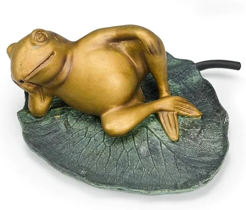 Vista 2 de Aquascape Lazy Frog on Lily Pad Spitter Fuente para estanques y jardines acuáticos, 78311