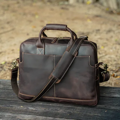 Vista 3 de Polare - Maletín de cuero para hombre, bolsa de mensajero de viaje de negocios de 15.6 pulgadas, cremallera metálica YKK