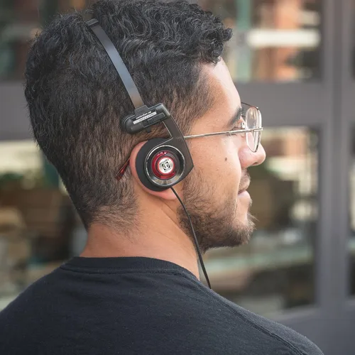 Vista 7 de Koss Porta Pro Utility - Auriculares intraurales, cable intercambiable gris sigiloso Sistema de cable desmontable, diseño plegable