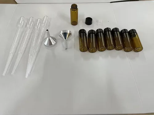 Vista 7 de Tanlade 100 botellas pequeñas de vidrio de 0.2 fl oz (1/6 onzas), botella de aceite esencial con tapas de rosca de plástico y embudo de plástico