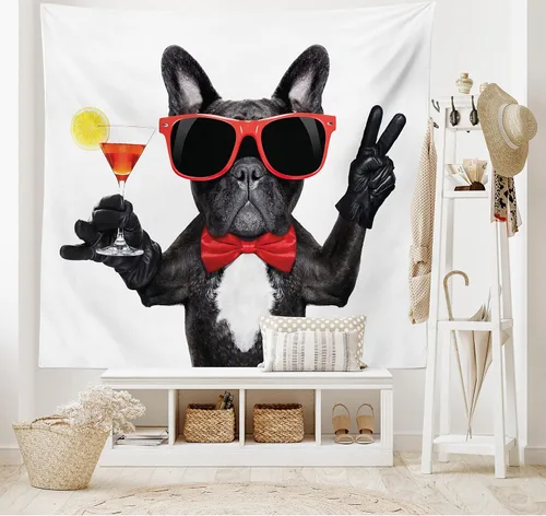Vista 2 de Lunarable Tapiz divertido, bulldog francés sosteniendo cóctel Martini listo para la fiesta, vida nocturna, impresión de alegría, decoración de tela