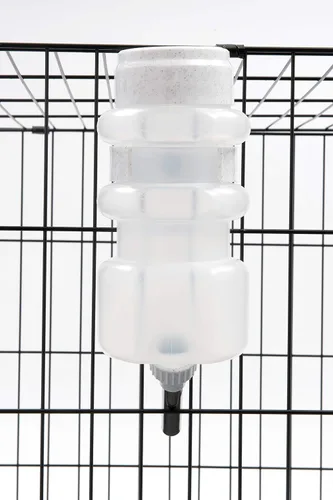 Vista 5 de Botellas de agua sin goteo Lixit Top Fill para perros. (44 fl oz (paquete de 2), blanco)