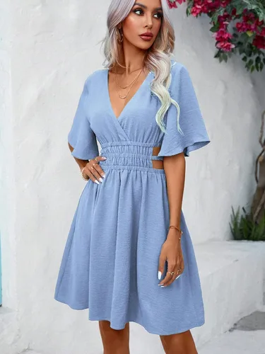 Vista 3 de Milumia Vestido corto acampanado con cuello en V y mangas de mariposa para mujer