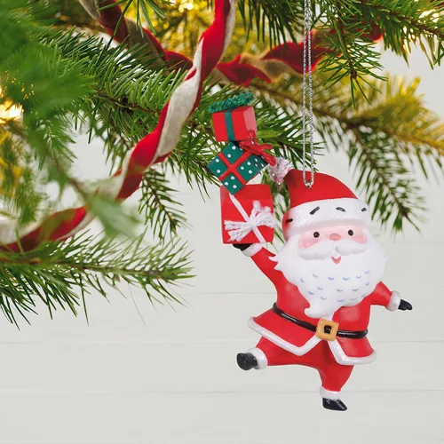 Vista 6 de Hallmark Keepsake Adorno de Navidad 2021, dulce Papá Noel con regalos Dulce Santa con regalos