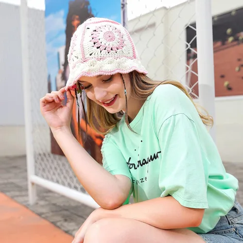 Vista 4 de Sombrero de pescador de ganchillo para mujer, tejido hecho a mano, plegable, flexible, a la moda, lindo, cómodo e informal