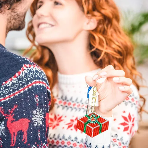 Vista 5 de Hicarer 9 piezas de adornos de Navidad de doble cara 5D DIY pintura de diamantes de Navidad kits de llaveros para adultos DIY llavero arte colgante