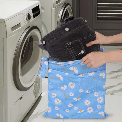 Vista 7 de 3 bolsas para pañales de tela para bebé, impermeables, reutilizables, con 2 bolsillos con cremallera y asa, bolsas de lavandería lavables