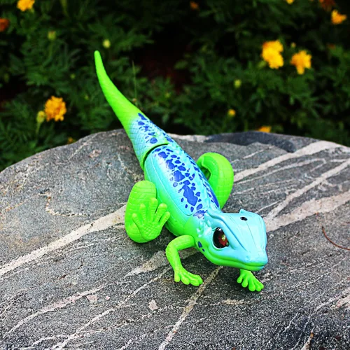 Vista 3 de Tipmant Lagarto RC Control remoto Animal Camaleón falso realista Crawlers Vehículo Truco de Halloween Navidad Broma Juguetes Cumpleaños Niños (Verde)