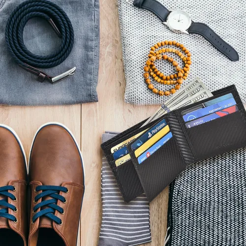 Vista 5 de Handmade RFID Leather Bifold Wallets For Men in Multiple Colors offering 9 Cards and 1 ID Slots