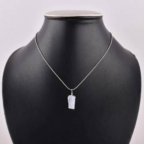 Vista 5 de Collar con colgante de piedra lunar blanca natural cruda, piedras ásperas, cristales curativos de chakras, chapado en plata, piedra de nacimiento