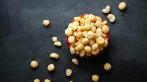 Vista 4 de Nueces de macadamia naturales crudas sin sal (2 libras) – Macadamias naturales – Compara con nueces de macadamia orgánicas – Veganas y Keto Friendly