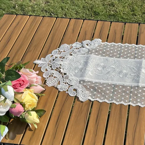 Vista 3 de Hsvanyr Camino de mesa de encaje blanco bordado, bufanda clásica rectangular de macramé, decoración de comedor, tocador, 12 x 27 pulgadas