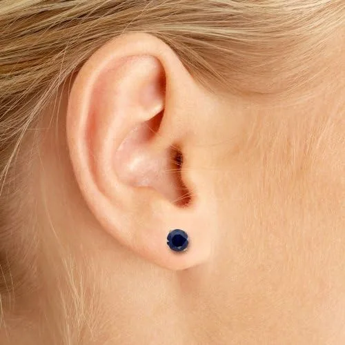 Vista 6 de Aretes redondos de zafiro natural de 1 quilate en oro amarillo de 14 k, Zafiro