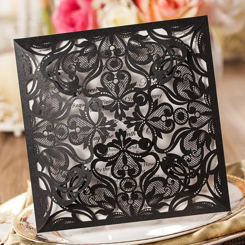 Vista 3 de Hosmsua 50 tarjetas de invitación de boda negras cortadas con láser con sobres, invitaciones de rosa hueca de 6.3 x 6.3 pulgadas para boda