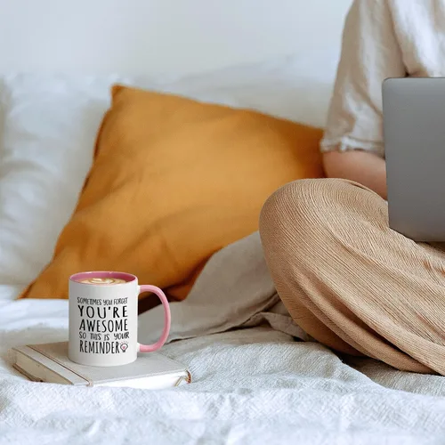 Vista 4 de YHRJWN - Taza de café Sometimes You Forget You're Awesome - Regalos inspiradores de amistad de cumpleaños para mujeres, compañeras de trabajo