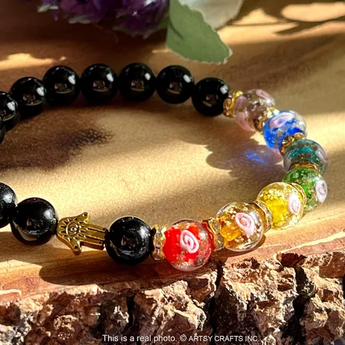 Vista 7 de ARTSY Crafts - Cuentas de luciérnaga que brillan en la oscuridad + pulseras de chakras con cuentas de ágata y piedra amatista, cuentas de vidrio