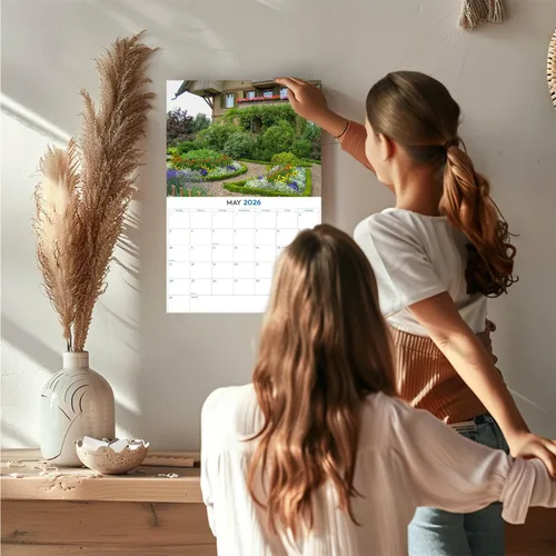 Vista 557 de Calendario de grises africanos 2025 2026 – Planificador mensual de pared de aves africanas – 12 x 18 pulgadas (abierto), calendario de pared