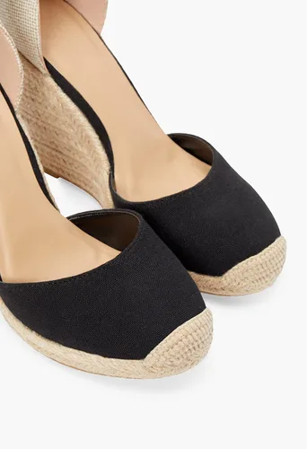 Vista 4 de JustFab Jenala Cuñas para mujer, los zapatos perfectos para mujer, estilo casual, cuñas cerradas, zapatos de verano para mujer y tacones de cuña