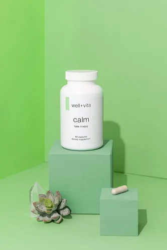 Vista 3 de Well+vita Suplemento calmante para relajación, sueño y zen diurno con glicinato de magnesio y taurato, L-teanina, flor de la pasión, bálsamo