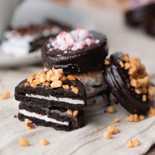 Vista 4 de Elegante sándwich de galleta cubierto de chocolate, caja de regalo, cinco sabores