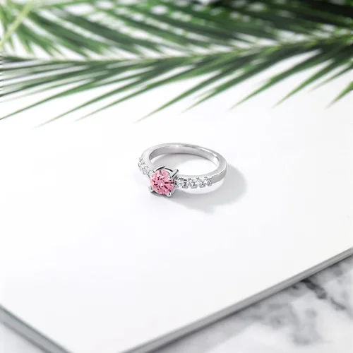 Vista 3 de Gem Stone King Anillo redondo de 1.74 quilates con circonita rosa para mujer, disponible en tallas 5, 6, 7, 8, 9, Metal Gema, Zirconia cúbica