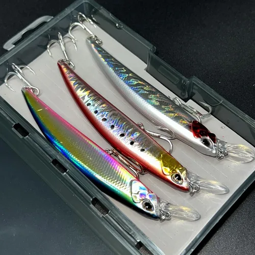 Vista 2 de Juego de 3 señuelos de pesca iridiscentes de pececillos – cebos de baño de 5 pulgadas, fundición ultra larga, plástico de alto índice, multicolor