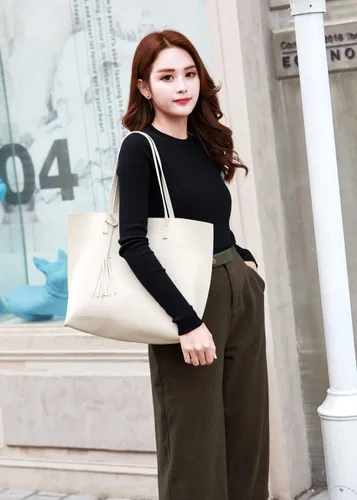 Vista 2 de Dreubea Women's Soft Faux Leather Tote Shoulder Bag from, Big Capacity Tassel Handbag
