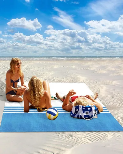 Vista 2 de Manta de playa con diseño geométrico de rayas azules y blancas, a prueba de arena, impermeable, de secado rápido, artículos esenciales de playa