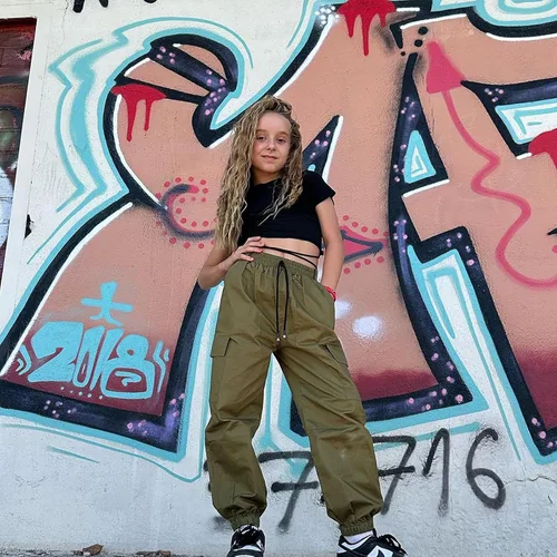 Vista 2 de Rolanko - Pantalones cargo para niñas, ropa callejera holgada, de hip hop, para bailar, de algodón, jogger para niños de 4 a 15 años Verde militar